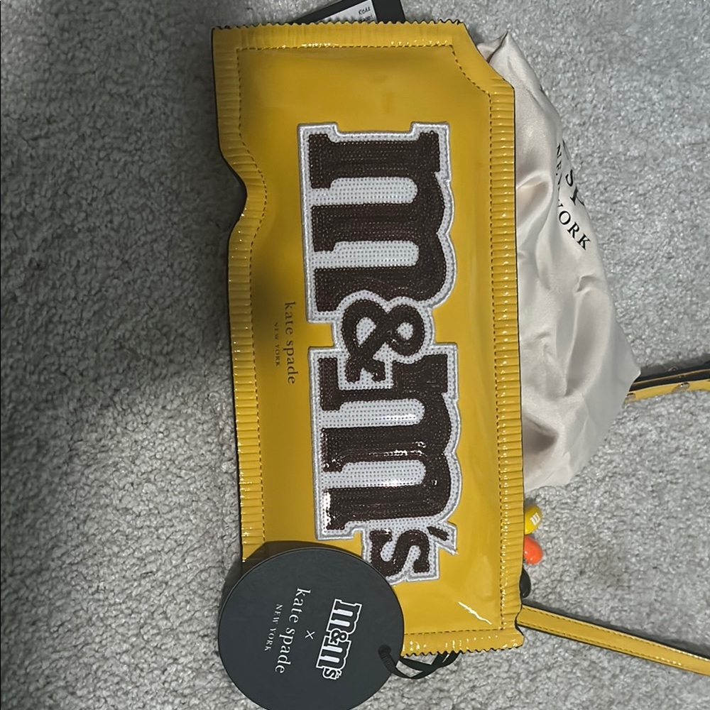 Kate Spade x M&M'S Peanut M&Ms Yellow Candy Wrapper Crossbody Bag - Picture 5 of 5
